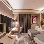 科尼亚山丘钻石酒店及会议中心 酒店