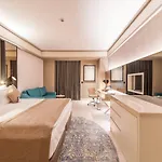 ومركز مؤتمرات بير دايمون كونيا