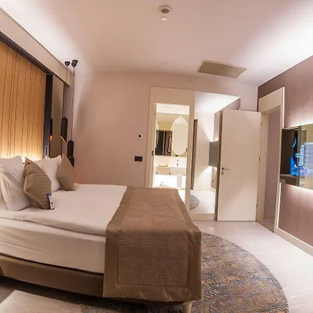 Bayir Diamond & Convention Center 호텔 5*
