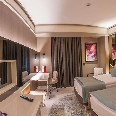 Bayir Diamond & Convention Center מלון